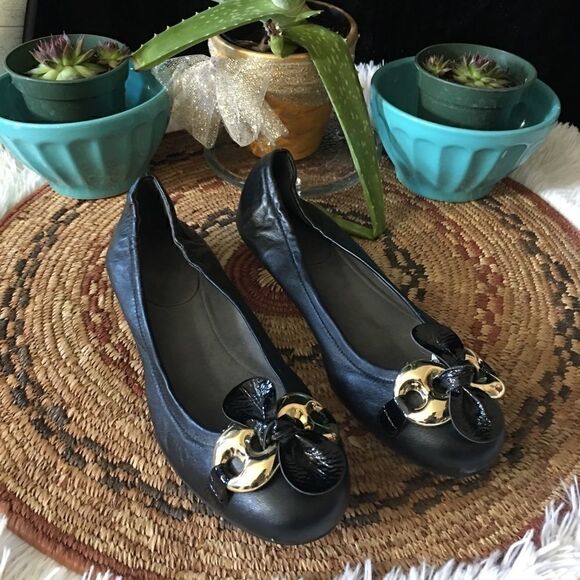 Stuart Weizman Butter leather twist knot flats - Picture 1 of 9